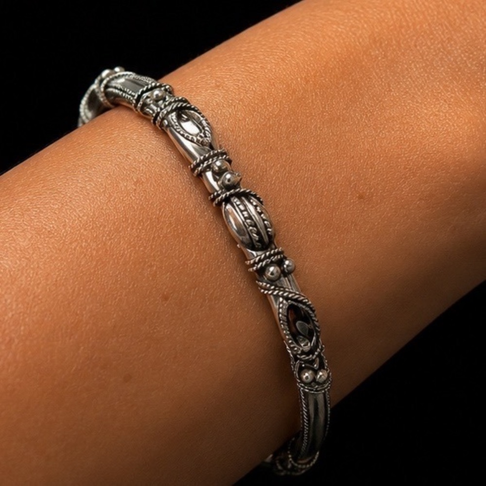 Vintage Handmade Balinese Style Silver Tone Twisted Rope Granulated Bracelet - Picture 2 of 8